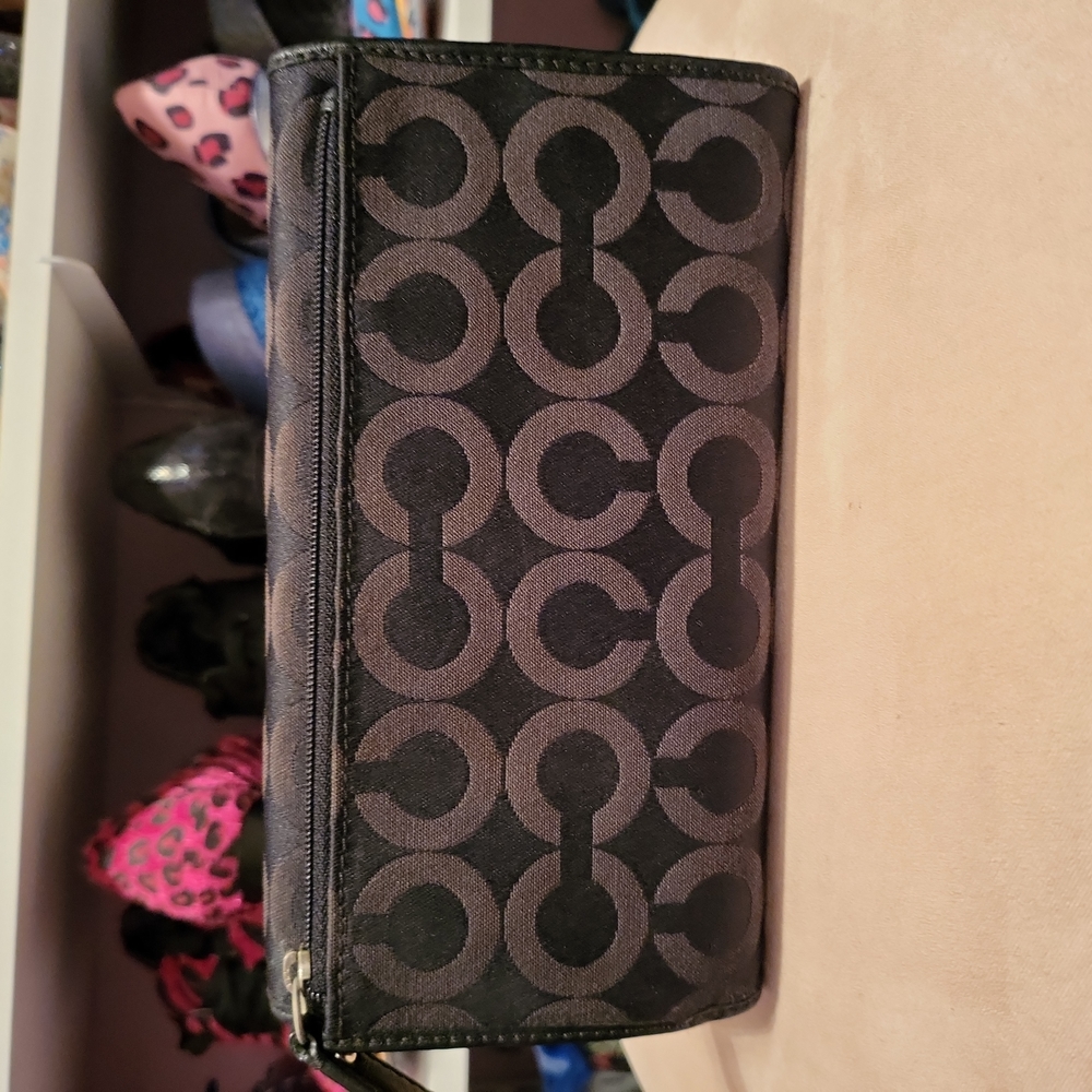 Coach Wallet - Picture 2 of 6